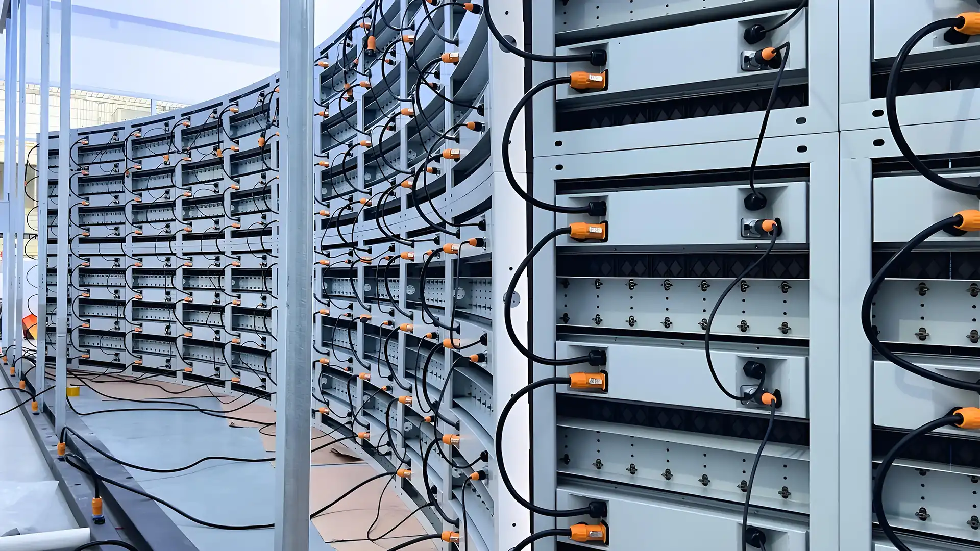 Arc Corner Outdoor Commercial Advertising LED Screens